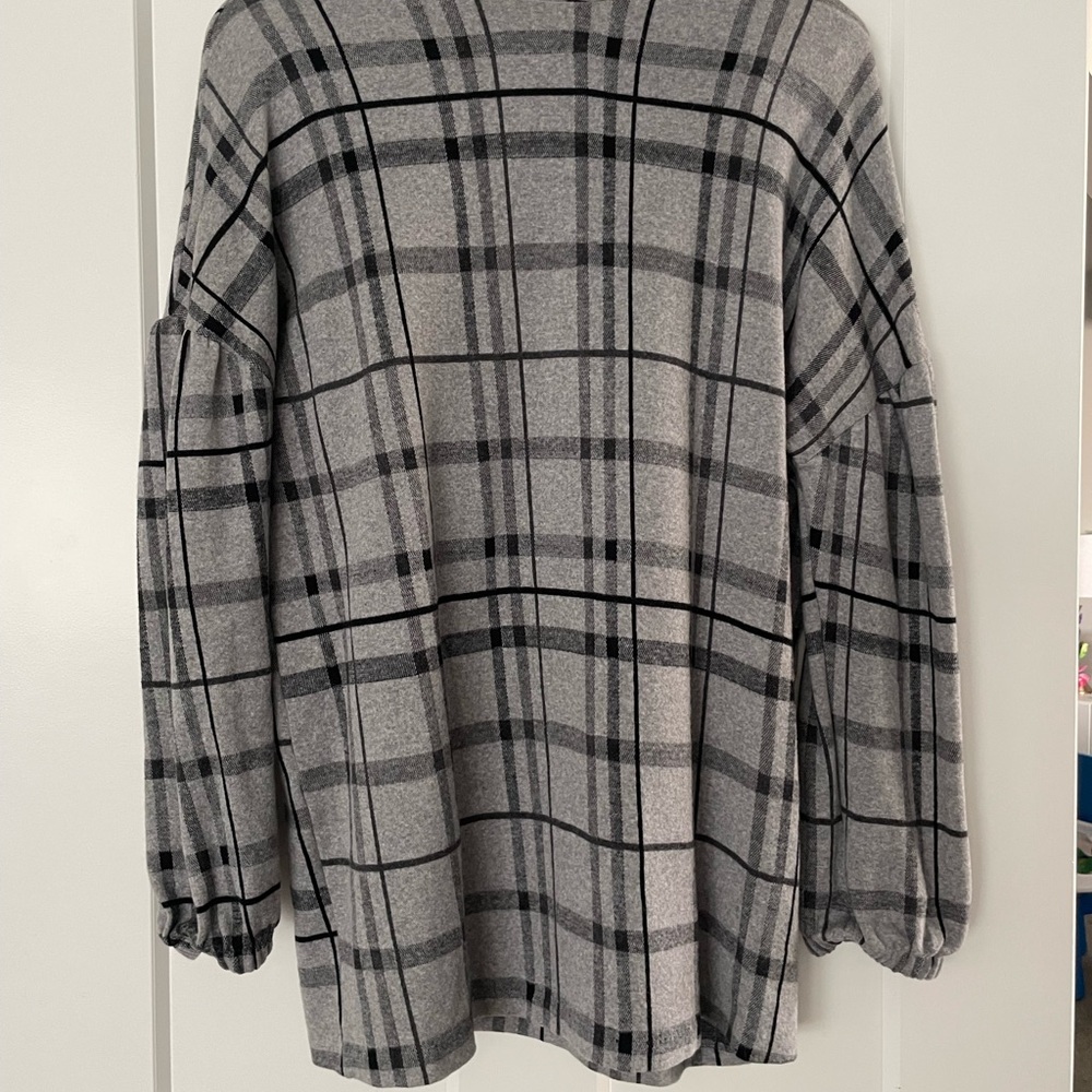 Zara Gray and Black Checkered Tunic Sweater Top